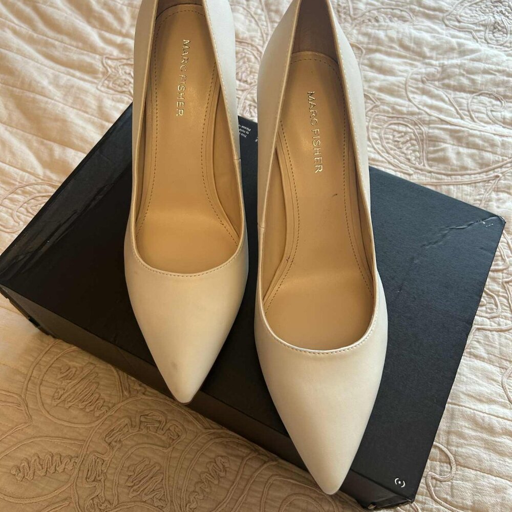 NIB Marc Fisher pumps